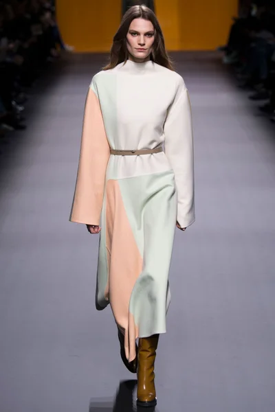 Look 4